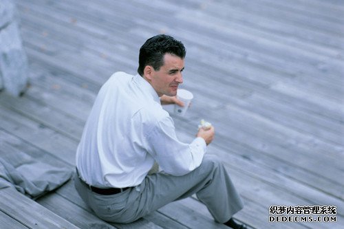 你这么努力的工作究竟是为了什么呢?