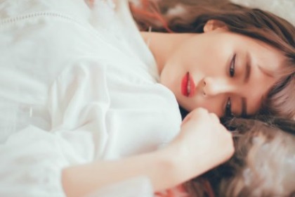 天蝎女深爱一个人表现形式