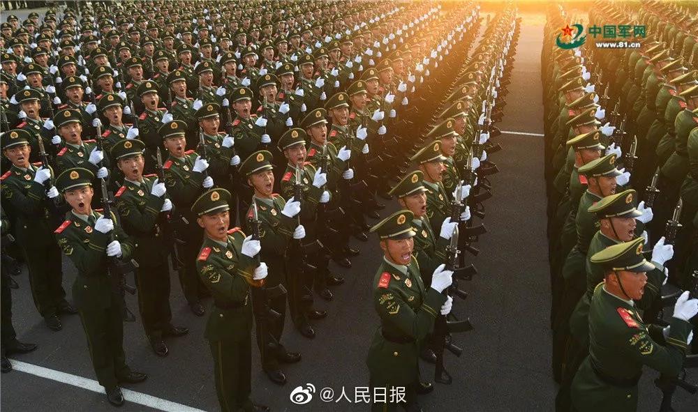 70年国庆大阅兵,多少人内心燃起军旅梦