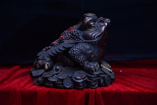 梦见金蟾什么意思 梦见金蟾预示什么