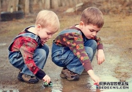 你甘当朋友的配角吗