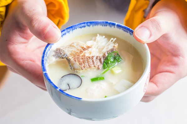 梦见鲢鱼有什么预兆 梦见鲢鱼好不好