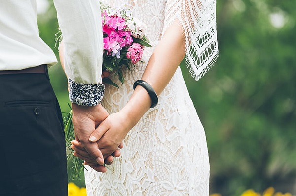梦见别人准备结婚什么意思 梦见别人准备结婚预示什么