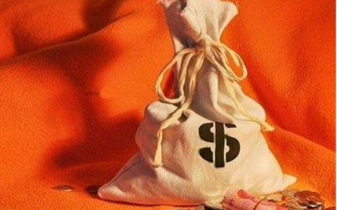 男命八字中财运与夫妻感情有何关系