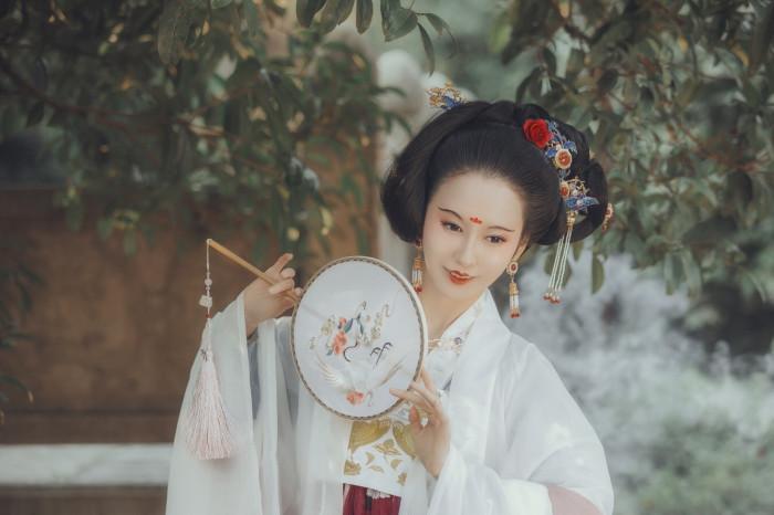夫凭妻贵?据说这些八字的男人能少奋斗半辈子