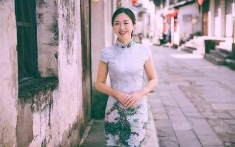 乙木女：山无棱，天地合，才敢与君绝。