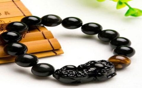 七杀格男命和伤官格女命，七杀格和伤官格谁赢谁输？