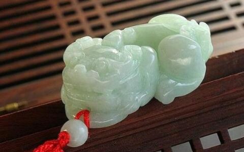 戊伤官是什么意思，戊土伤官是不是人老实？