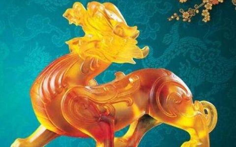 命中有天乙贵人和文昌贵人