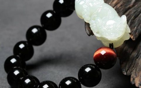 女命年柱正印坐伤官，年柱正印伤官父母早亡吗？