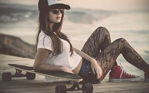 石榴木命的女人适合佩戴什么