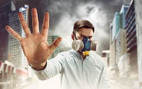 路旁土命的男人适合佩戴什么