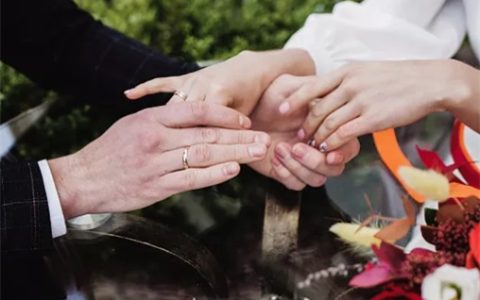 2023年农历十月结婚好不好 本月嫁娶吉日老黄历总览