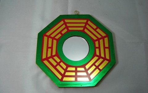 家居风水：这些东西不要挂在墙上，会灾祸不断！