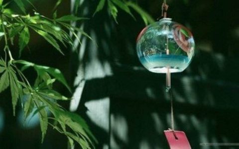 风铃挂在卧室门口好不好 有什么讲究