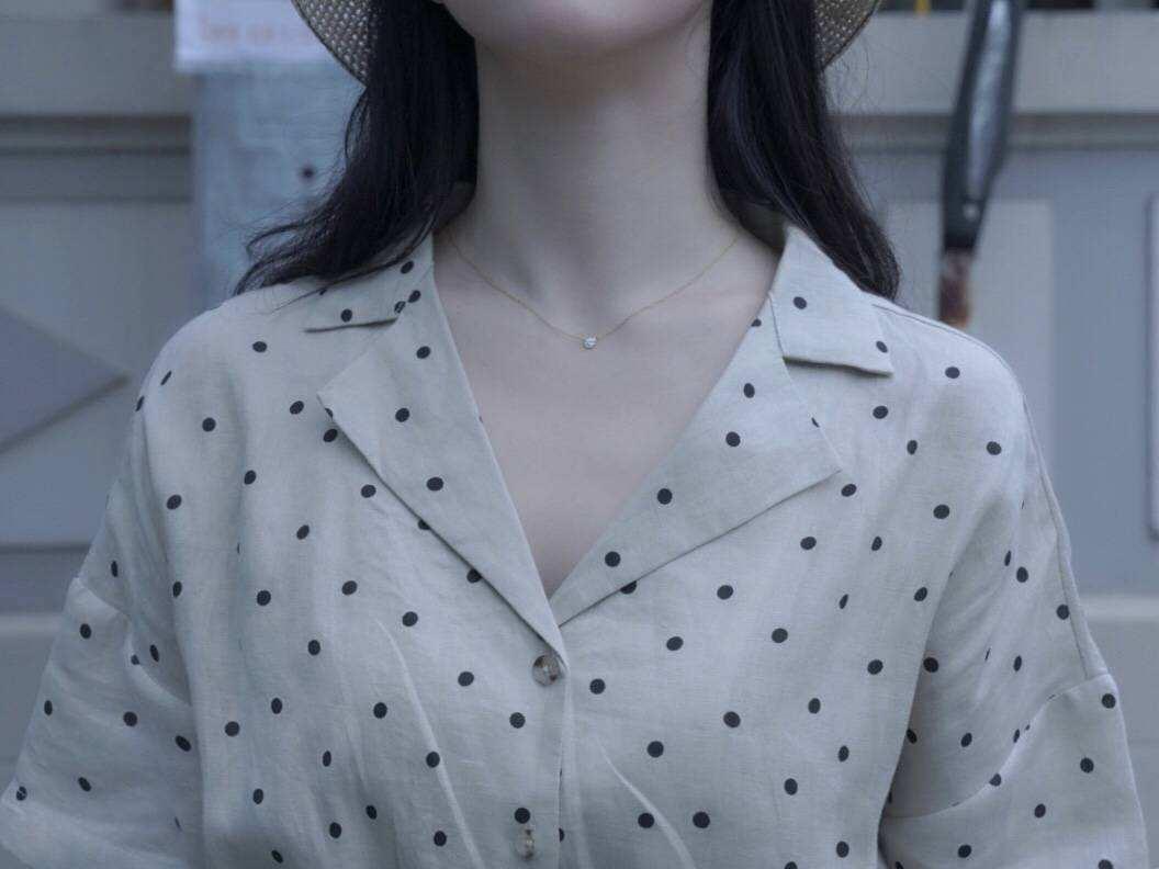 女人人中有痣好不好？