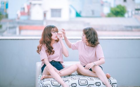 两条感情线寓意着什么？两条感情线会出轨吗？