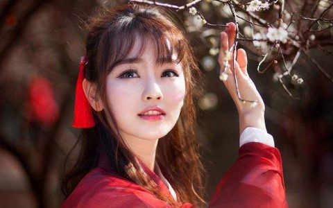 女生手相事业线短说明什么什么？此人财运一般比较稳定！