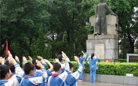 教你辨别福地风水祖坟