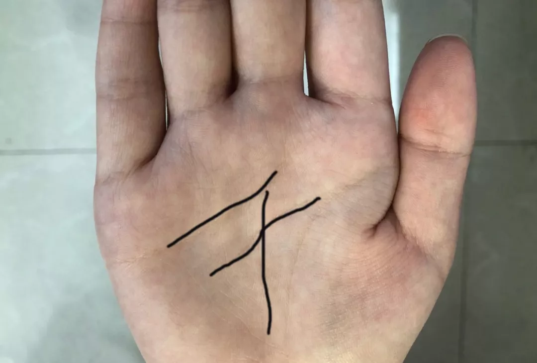 有钱的手相：手握“千字纹”，富贵千千万！