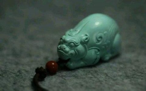 属狗的人适合戴什么