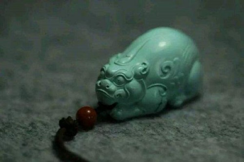 属狗的人适合戴什么