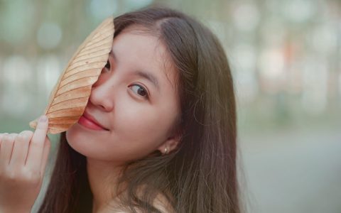 城府深，眼睛凹进去的人面相分析