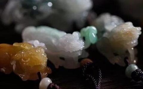 2024年属狗犯太岁适合佩戴什么首饰好 属狗人今年佩戴什么可以转运