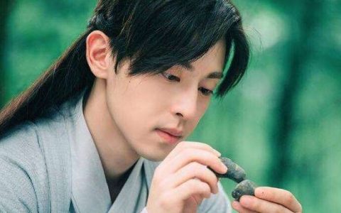 面相分析：单眼皮面相的人的晚年运势好吗？