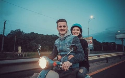属狗人与属虎人性格财运与婚姻