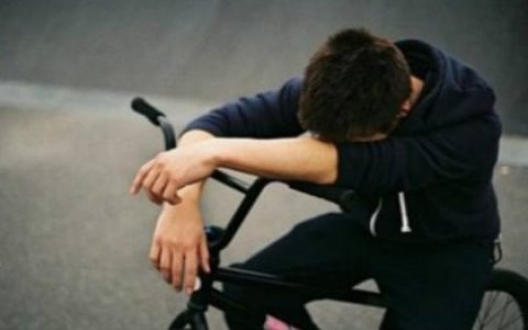 巨蟹男的沉默是为何
