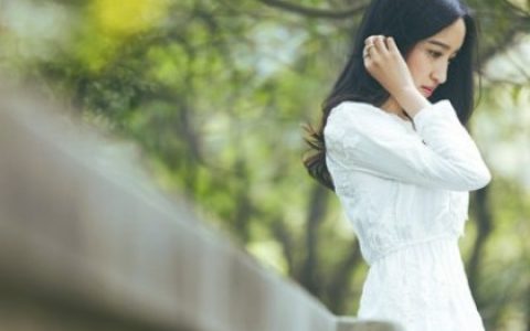 处女女深爱一个人表现形式