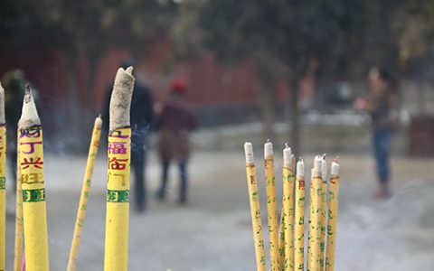 梦见烧香是什么意思 梦见烧香有什么预兆