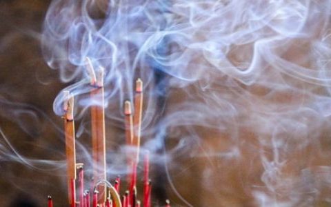 晚上梦见神预兆什么 梦见神是什么意思