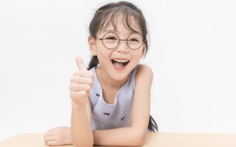 梦见陌生小女孩什么意思 梦见陌生小女孩预示什么