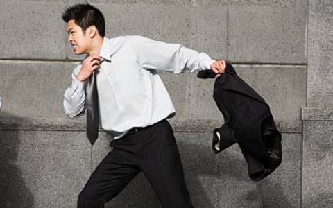 梦见家里有小偷被发现是什么意思 梦见家里有小偷被发现预示什么