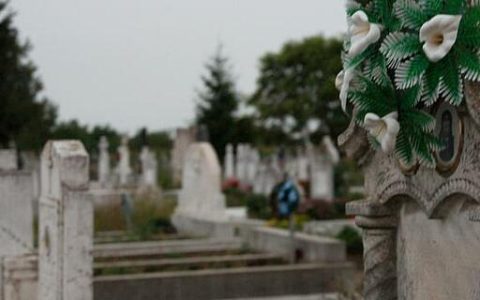 梦见已故人什么意思 梦见已故人预示什么