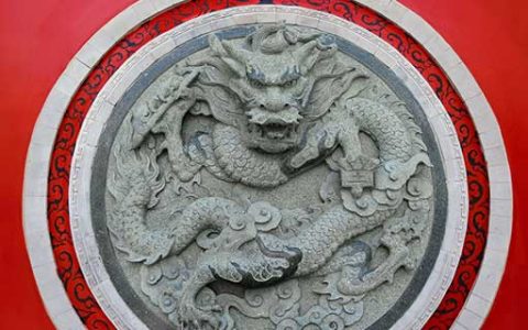 梦见吃龙有什么预兆 梦到吃龙什么意思