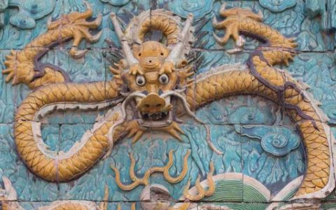 梦见龙入水中什么意思 梦见龙入水中好不好