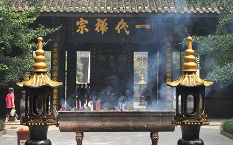 梦见上庙烧香拜佛什么意思 梦见上庙烧香拜佛有什么预兆