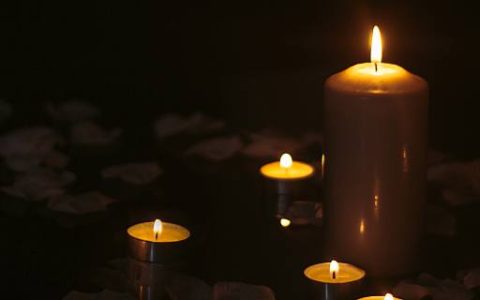 梦见死人和我说话的梦境解析 梦见死人和我说话是什么意思