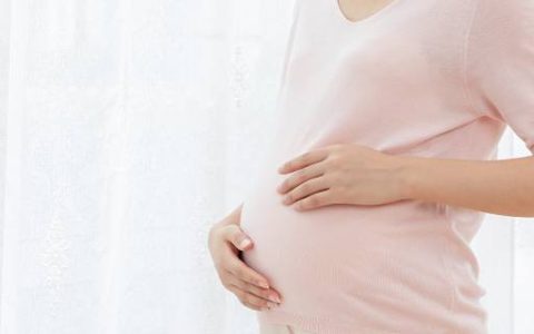孕妇梦到在地里摘棉花寓意好不好 梦到摘白棉花寓意着什么