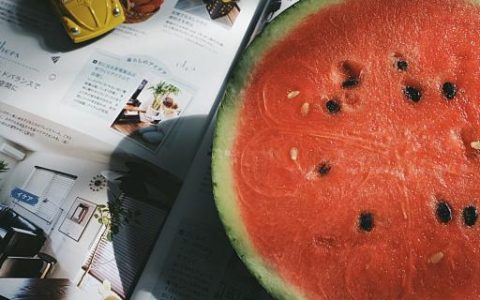 梦到半个西瓜什么意思 梦到半个西瓜预示着什么