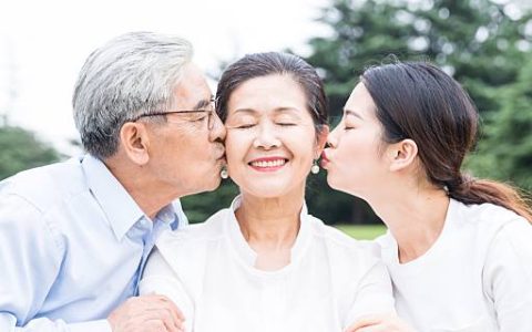 梦见老人是怎么回事 梦见老人好不好