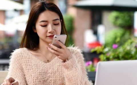 梦见女性在工作是什么意思 梦见女性在工作是怎么回事