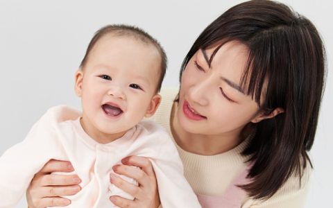 梦见婴儿笑是什么意思 梦见婴儿笑是怎么回事