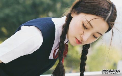 生活中你会选择和心机婊相处还是单纯人相处呢？