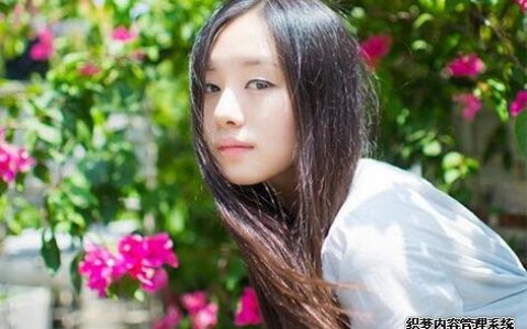 快来看看，假如你和他妈掉进水里他会选择救谁