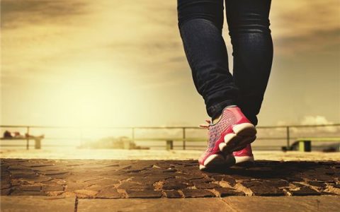 怀孕比较困难的女人面相