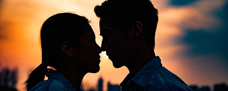 梦见妻子和别人好预示什么 梦到妻子和别人好什么意思